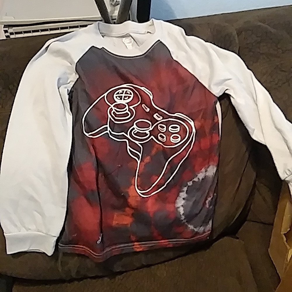 Long sleeve video game boys